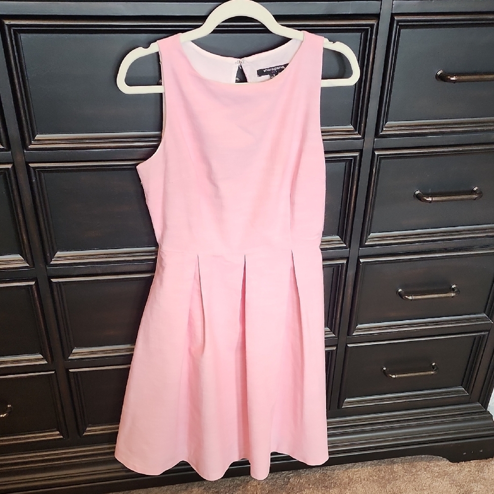 Elegant Pink Sleeveless Dress